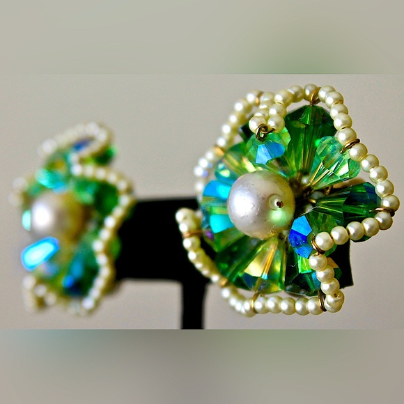 VENDOME EARRINGS CLIP VINTAGE PERIDOT & FERN AURORA BOREALIS CRYSTAL CONE PEARLS - Picture 5 of 8